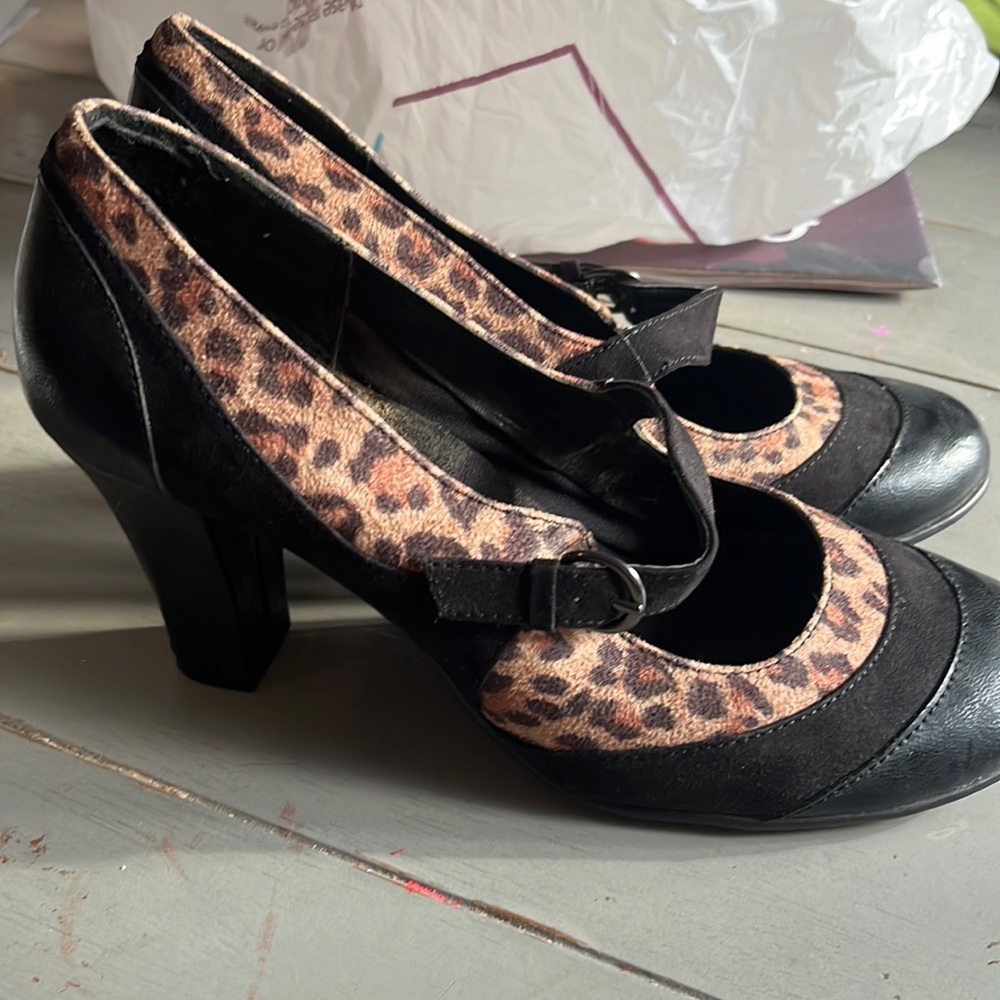 Aerosoles Leopard Size 8